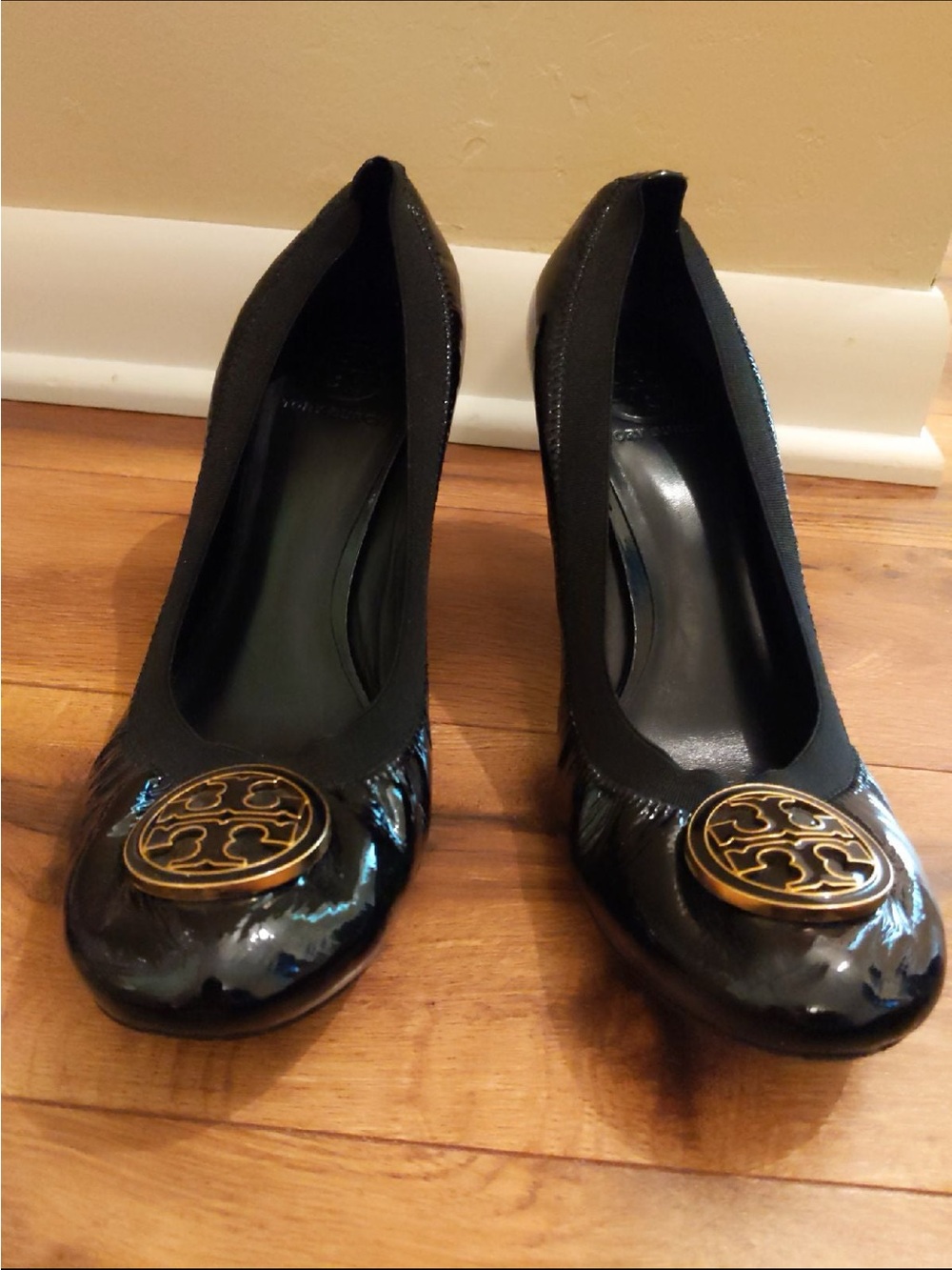 Tory Burch Black Patent Heels with Gold Logo, women’s size 10